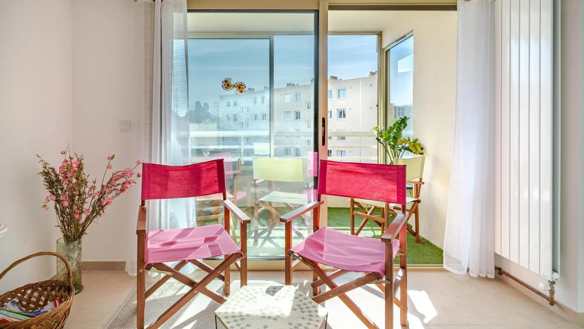 2 Pieces Calme Proche De La Mer Parking En Sous-Sol Cagnes-sur-Mer 0*,